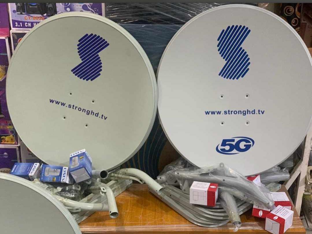 Antennes paraboliques Strong de 80 cm